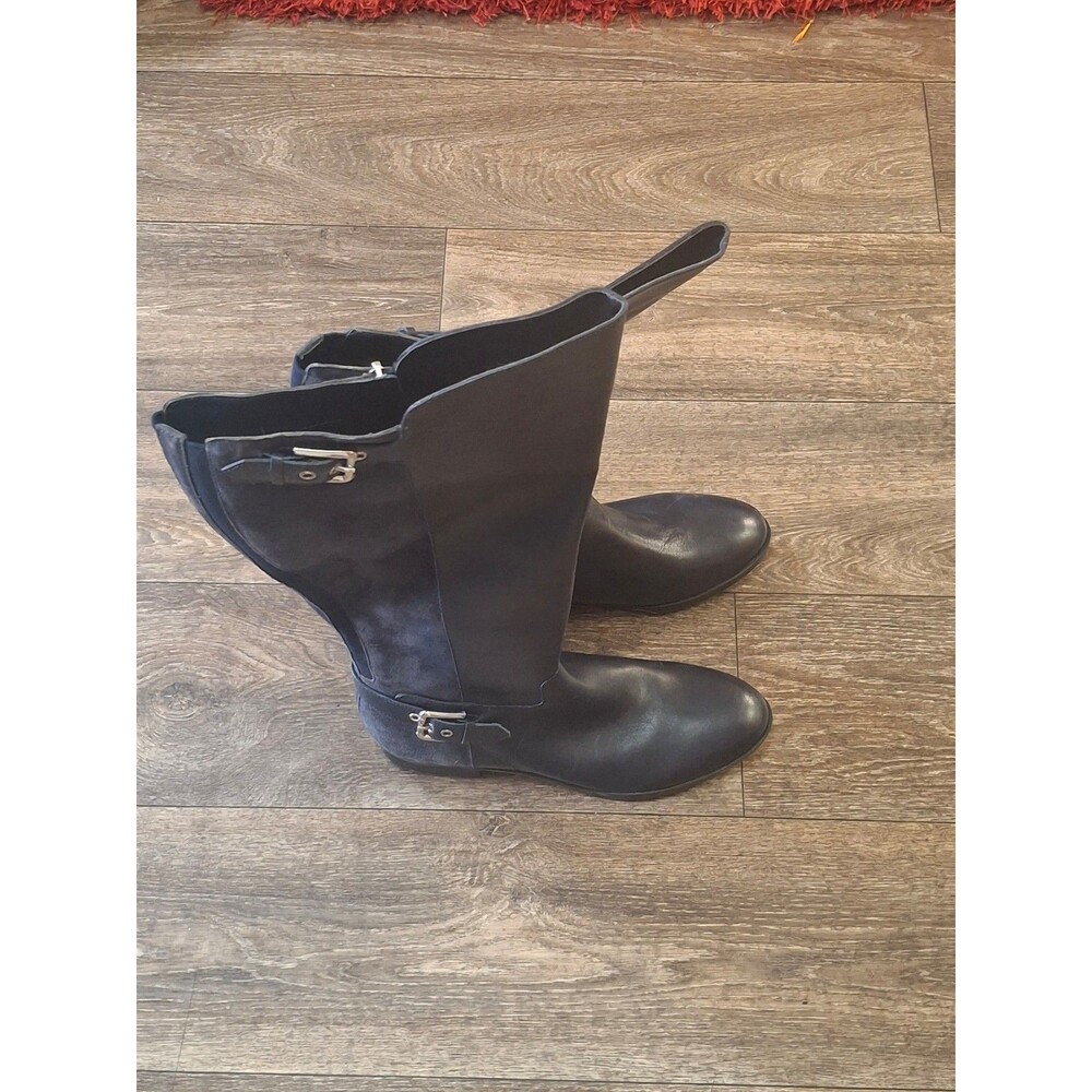 Boots - Picture 6 of 9